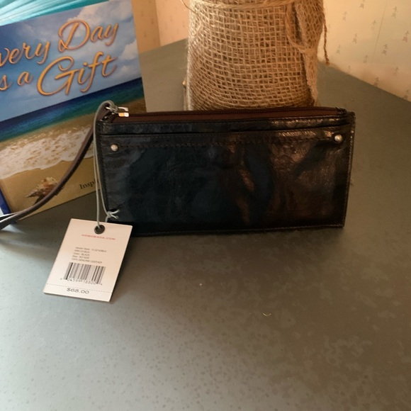 Hobo, NEW WITH TAGS, Small BLACK Wristlet. 100 percent genuine LEATHER. - Picture 2 of 7
